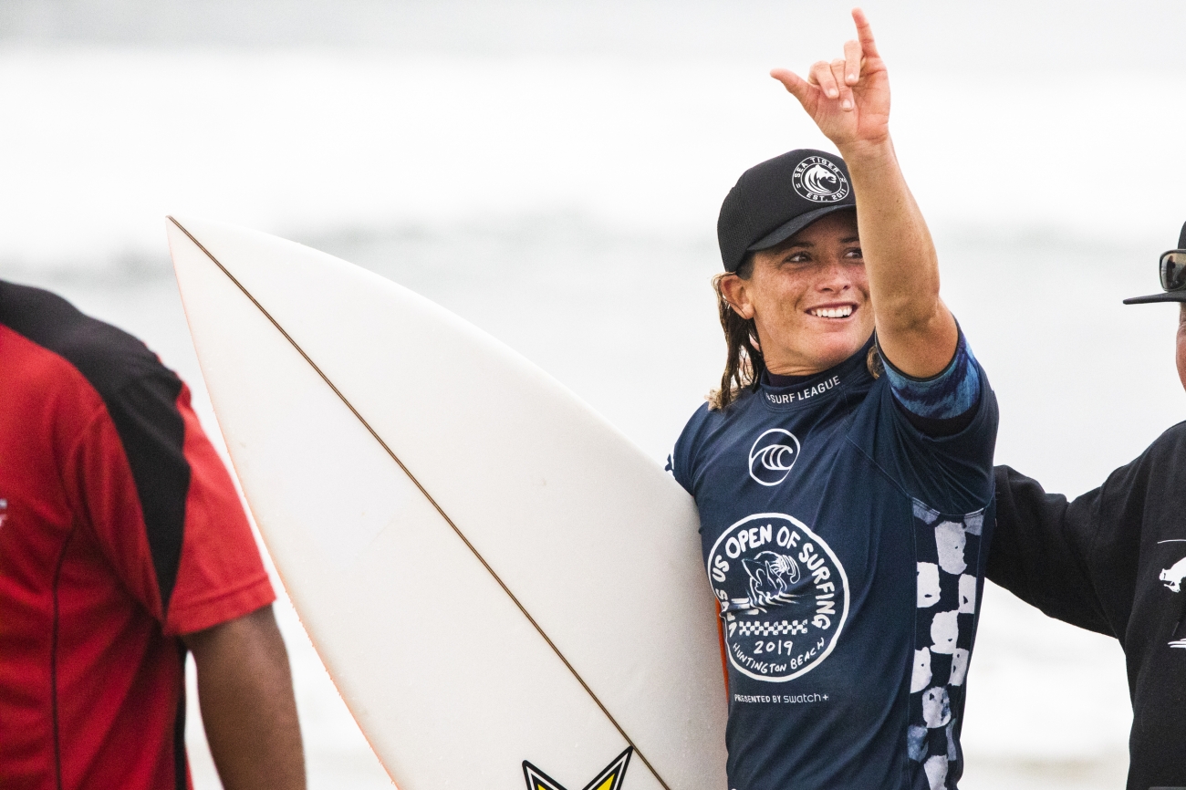 Courtney Conlogue of the United States advances to the Semifinals of the 2019 VANS US Open of Surfing after winning Quarterfinal Heat 1.&nbsp;&nbsp;&nbsp;© Jenny Herron / WSL