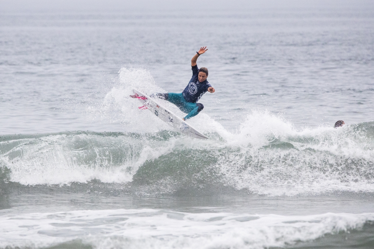 Sally Fitzgibbons of Australia is eliminated from the 2019 VANS US Open of Surfing after placing second in Quarterfinal Heat 2.&nbsp;&nbsp;&nbsp;© Jenny Herron / WSL