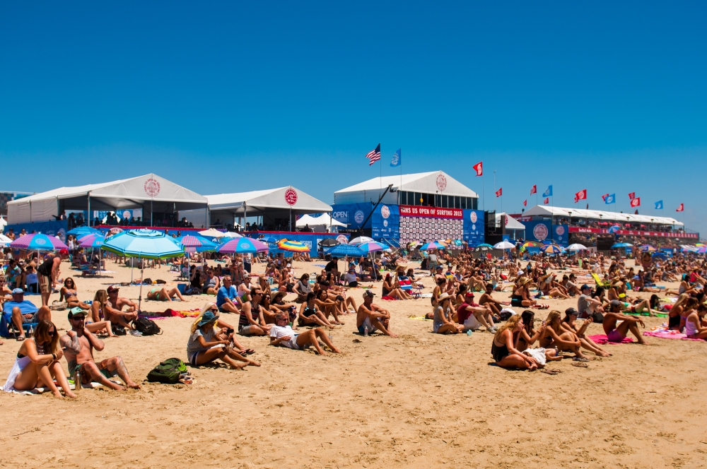 Beach Crowds.&nbsp;&nbsp;&nbsp;© Brandon Means