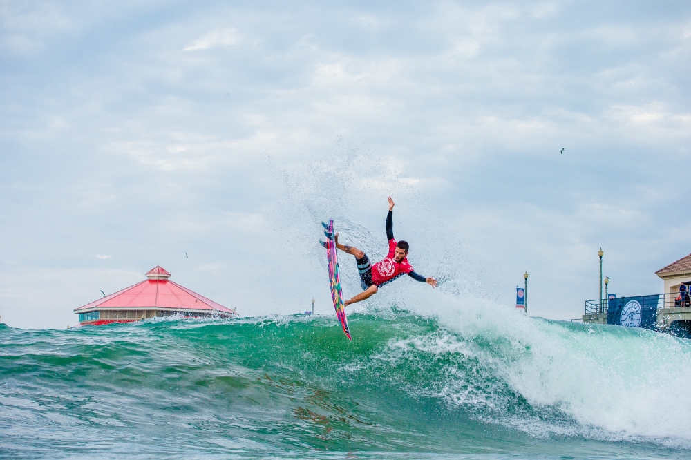 Filipe Toledo.&nbsp;&nbsp;&nbsp;© Michael Lallande