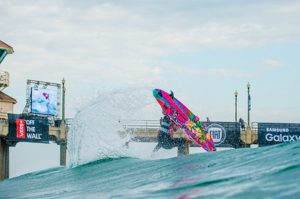 Filipe Toledo.&nbsp;&nbsp;&nbsp;© Michael Lallande