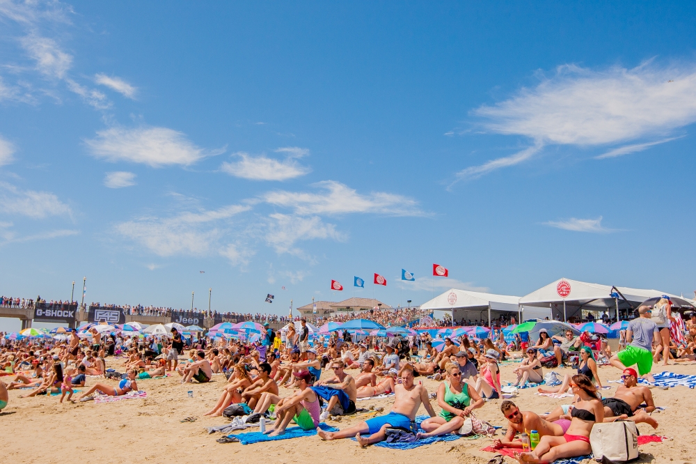 Big crowds at the Vans US Open of Surfing.&nbsp;&nbsp;&nbsp;© Michael Lallande